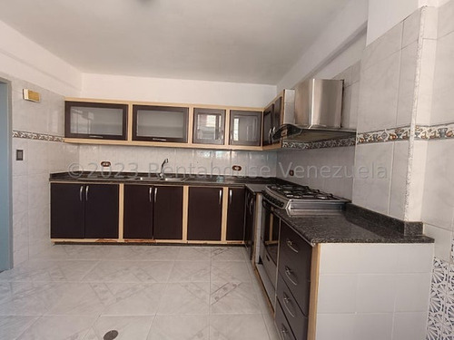 Apartamento En Venta Turmero Resd Castell Grande 24-12623 Ap.