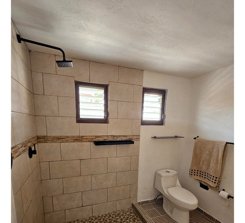 Casa Con Inigualable Ubicación Al Norte De La Ciudad, En Col. La Pradera, Cuernavaca Morelos.