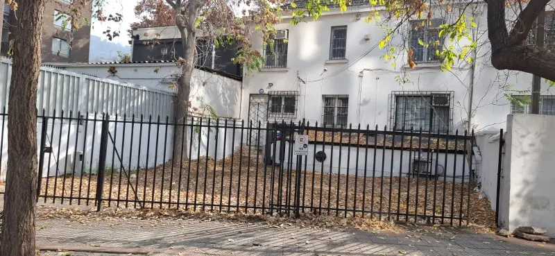 Imagen 3 de 11 de Se Vende Amplia Casa En Manuel Montt