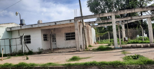 Imagen 3 de 4 de Oportunidad Local + Casa + Galpon/deposito Fco. Alvarez