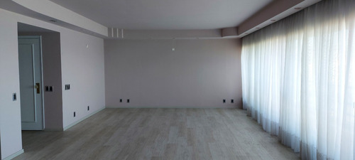 Imagen 6 de 29 de Venta Apartamento Con Hermosa Vista 3 Dormitorios Y Servicio Con 2 Garajes