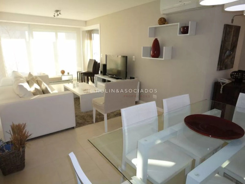 Apartamento En Venta  3 Dormitorios Zona Mansa 