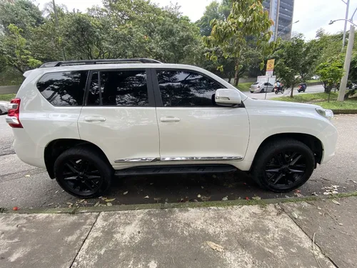 Toyota Prado 3.0 Tx-l Diesel 4x4 At 2011