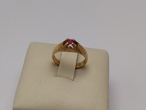 Antiguo Anillo Solitario En Oro 18k Con Circonia Roja