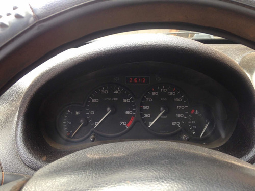 Imagem 6 de 15 de Peugeot 206 2002