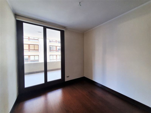 Departamento En Arriendo De 2 Dorm. En Vitacura