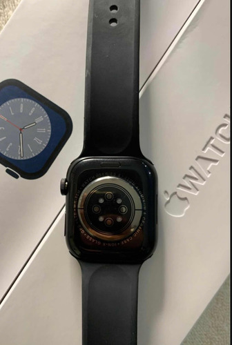 Apple Watch Series 8