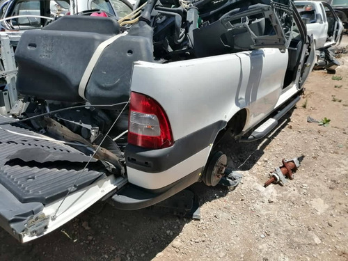 Imagen 6 de 11 de Dodge Ram 700 Pick Up Strada Por Partes Refacciones Yonke