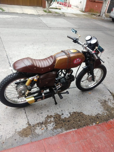 Imagen 3 de 8 de Moto Estilo Cafe Racer