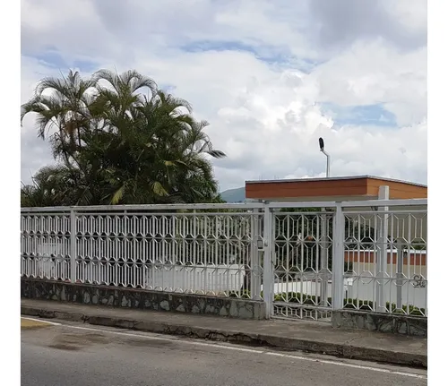 Venta Casa En Prados Del Este