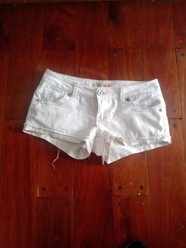 Short Blanco Jean T M Pantalón Corto . Detalle 