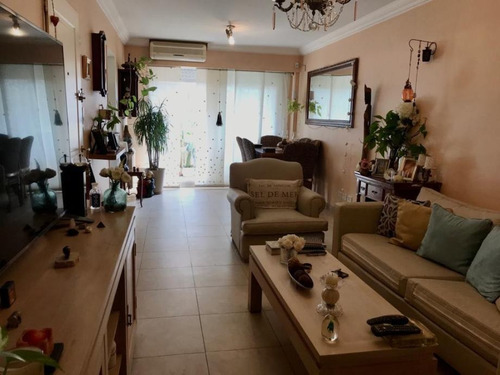 Imagen 2 de 10 de Departamento En Venta En Castelar Norte