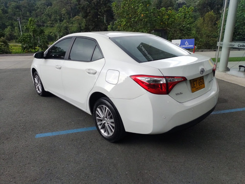 Imagen 8 de 12 de Toyota Corolla L