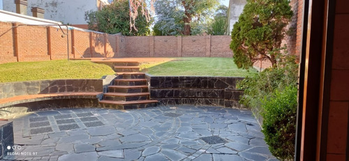 Imagen 14 de 15 de Precio De Liquidación, Solo Por Ese Mes - Imperdible!!!! Excelente Chalet De Categoría En Tres Plantas