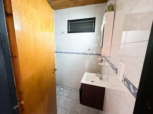 Venta Casa 5 Ambientes + 2 Locales Hurlingham