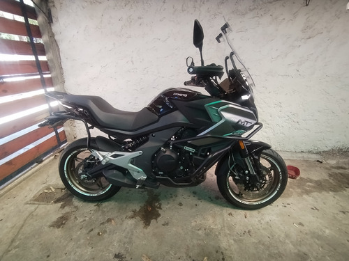 Cfmoto 700mt