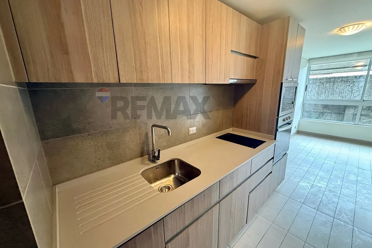 Imagen 4 de 27 de Studio, Metro Irarrázaval, Barrio Italia
