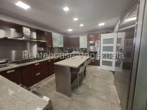 Agp Increíble Apartamento Con Cocina Moderna Y Espacios Bien Distribuidos En Venta En Campo Alegre 25-13252 Ys
