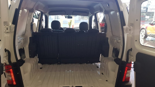 Imagen 8 de 10 de Citroën Berlingo 1.6 Hdi 5 Plazas Rebatibles