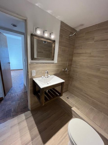 Departamento De 3 Ambientes Con Cochera - Lomas De Zamora
