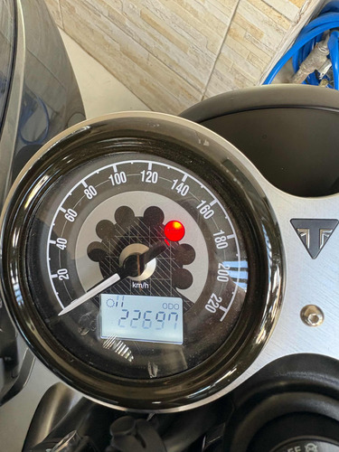 Triumph Speed Twin 1200