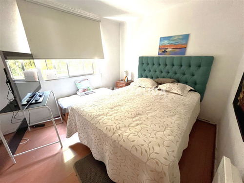 Casa En Venta De 3 Dorm. En Las Condes