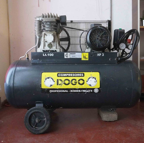 Compresor De Aire Dogo Dog50350 Trifásico 100l 3hp 380v