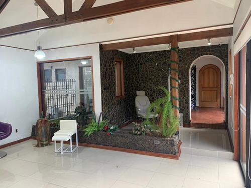 Excelente Y Gran Casa Comercial, Ideal Centro Médico