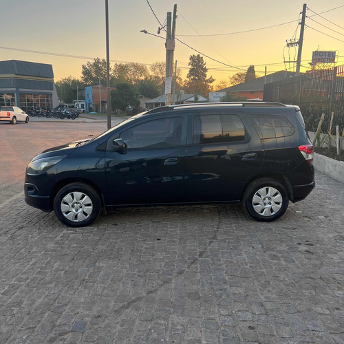 Imagen 4 de 16 de Chevrolet Spin 1.8 Lt 5as 105cv