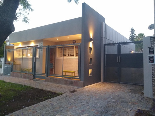 Imagen 1 de 24 de Ph 3 Ambientes Con Jardin Castelar Cod4819