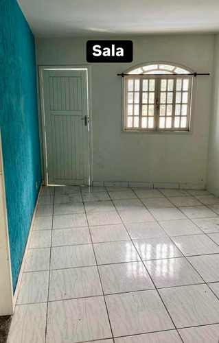 Casa No Segundo Andar Em Parada Angélica. Duque De Caxias