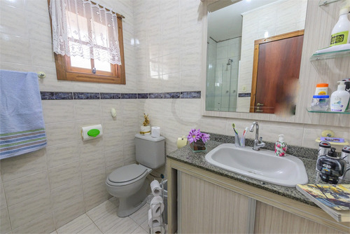 Imagem 8 de 19 de Casa, Estilo Sobrado,peças Amplas, Lareira, Churrasqueira, Lavabo, 3 Vagas - Reo485551