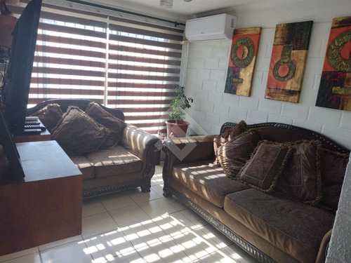 Casa En Venta De 3 Dorm. En Cerrillos