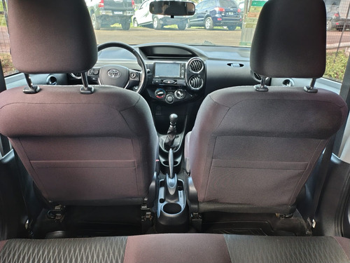 Toyota Etios 1.5 XLS 6MT 5P