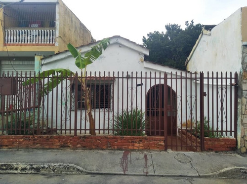 Imagen 1 de 10 de Casa En Barquisimeto Centro Carrera 14 Entre 45/46 Wilfredo