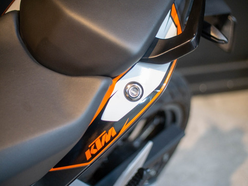 Imagen 14 de 16 de Ktm Duke 200 Bs4 I Usado