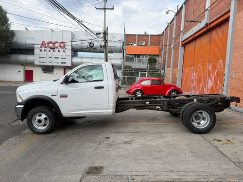 RAM 4000 5.7 Chasis Cabina Pl 4x2 Mt