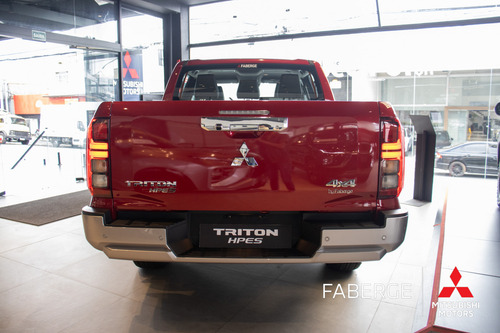 Mitsubishi Triton 2.4 BITURBO DIESEL CD HPE-S 4X4 AUTOMÁTICO