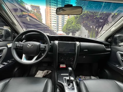 Toyota Fortuner 2.4 Srv 4x2 2019