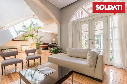 Venta - Casa 6 Ambientes - Coghlan