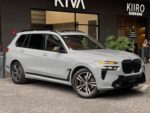 BMW X7 4.4 V8 M60I