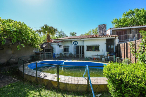 Imagen 18 de 19 de Casa De 2 Dormitorios En Venta Con Pileta Fisherton