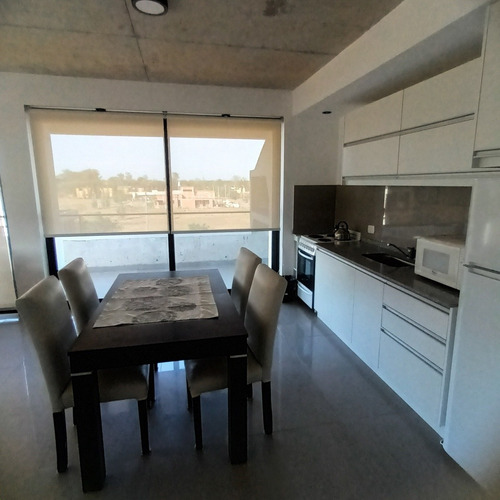 Imagen 6 de 16 de Departamento 2° Piso Alquiler Temporario