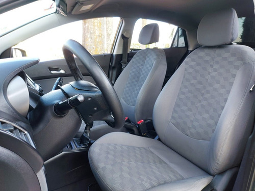 Imagem 11 de 15 de Hyundai Hb20s 1.6 Comfort Plus 16v