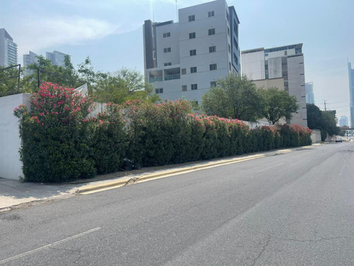 Terreno En Venta En Residencial Santa Bárbara La Cripta