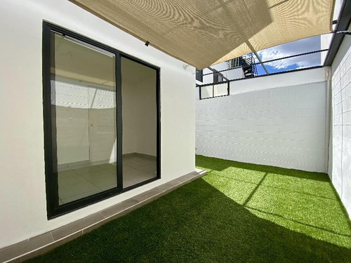 Imagen 14 de 21 de Apártala Antes De Que Te La Ganen! Casa En Renta En Zakia