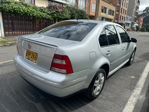 Volkswagen Jetta TRENDLINE AT 2000CC FE