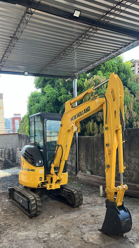 Mini-escavadeira New Holland E35b Ref.236544
