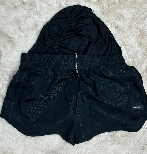 Short Deportivo Para Mujer Talla S Calvin Klein Monograma (Usado)