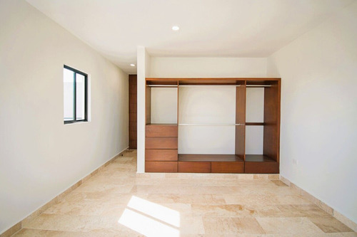 Casa De Una Planta, 3 Recámaras Y Piscina En Venta En Chacté Residencial, Dzitya